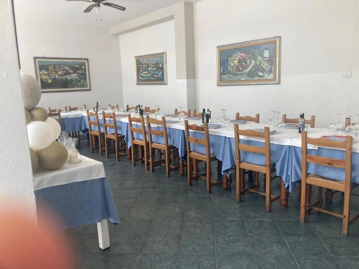 Hotel L'Ancora La Caletta 3*,