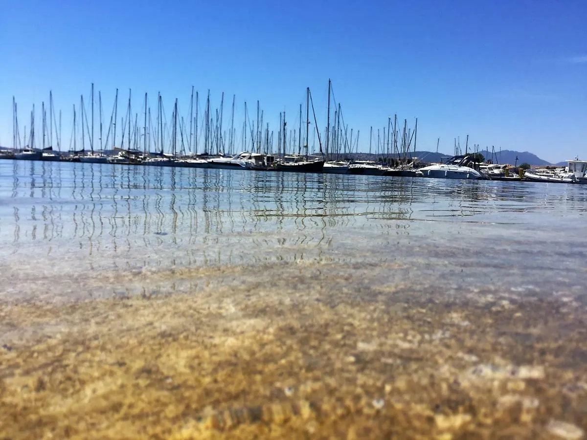 Hotel L'Ancora La Caletta 3*,